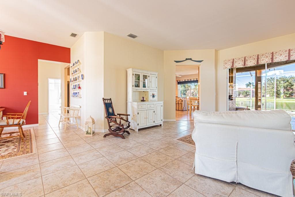 706 Grand Rapids Blvd, Naples, FL 34120-5