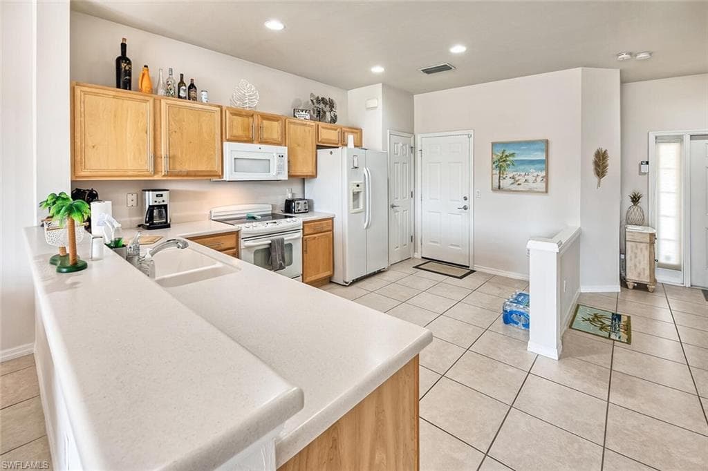 16211 Ravina Way 18, Naples, FL 34110-9