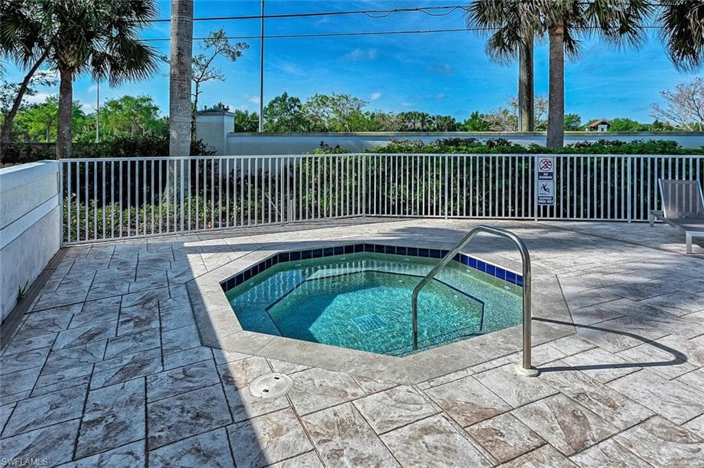 16211 Ravina Way 18, Naples, FL 34110-24