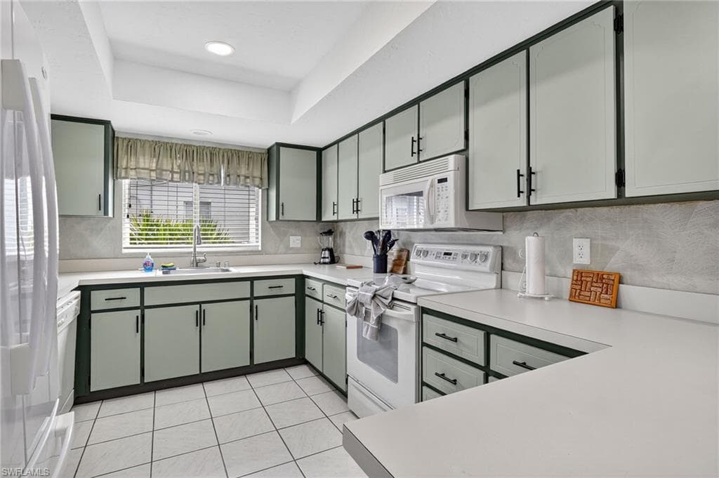 2030 25th Ter, Cape Coral, FL 33904-16