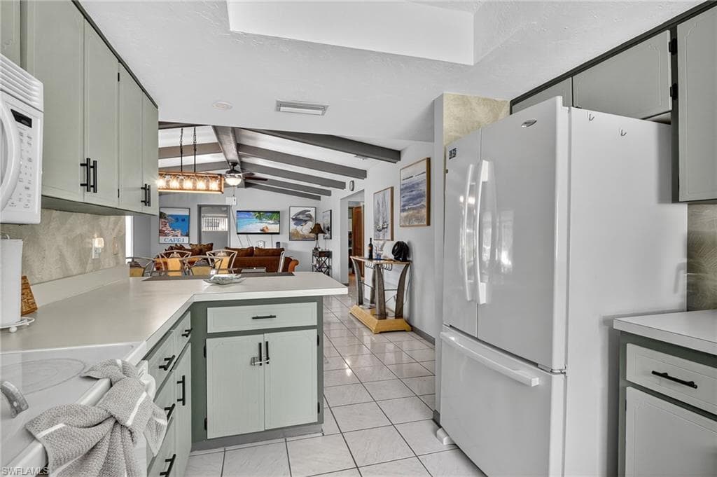 2030 25th Ter, Cape Coral, FL 33904-19