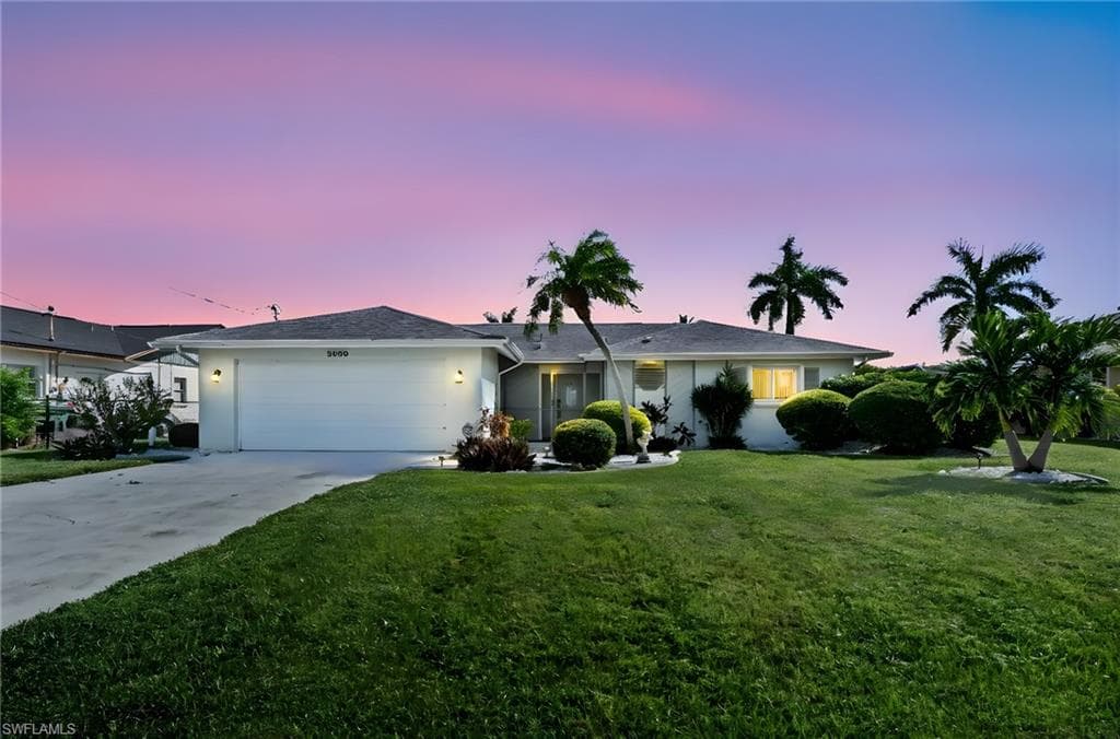 2030 25th Ter, Cape Coral, FL 33904-1