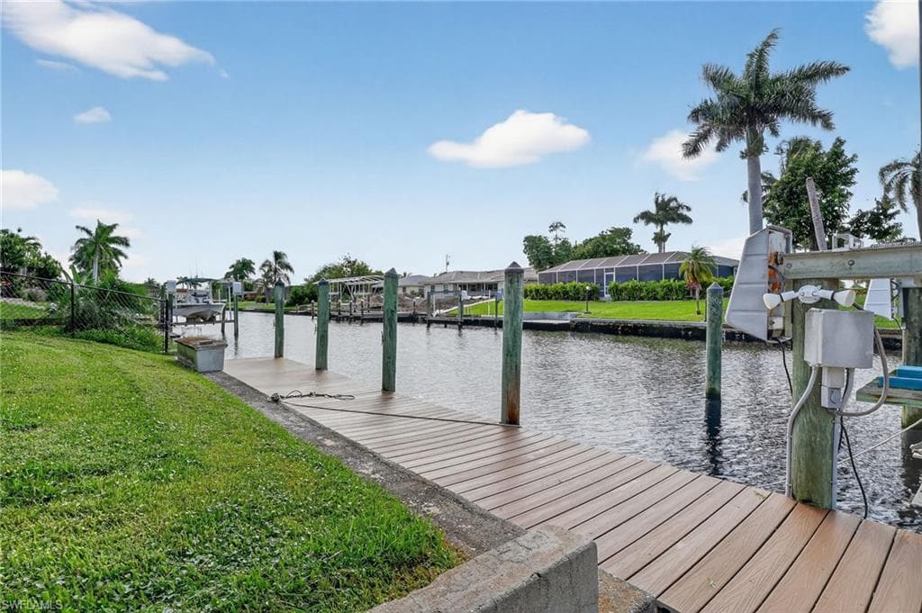 2030 25th Ter, Cape Coral, FL 33904-35