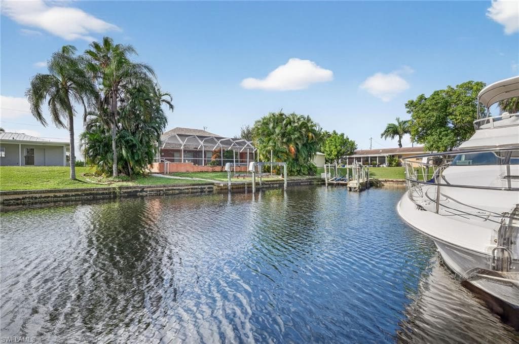 2030 25th Ter, Cape Coral, FL 33904-37