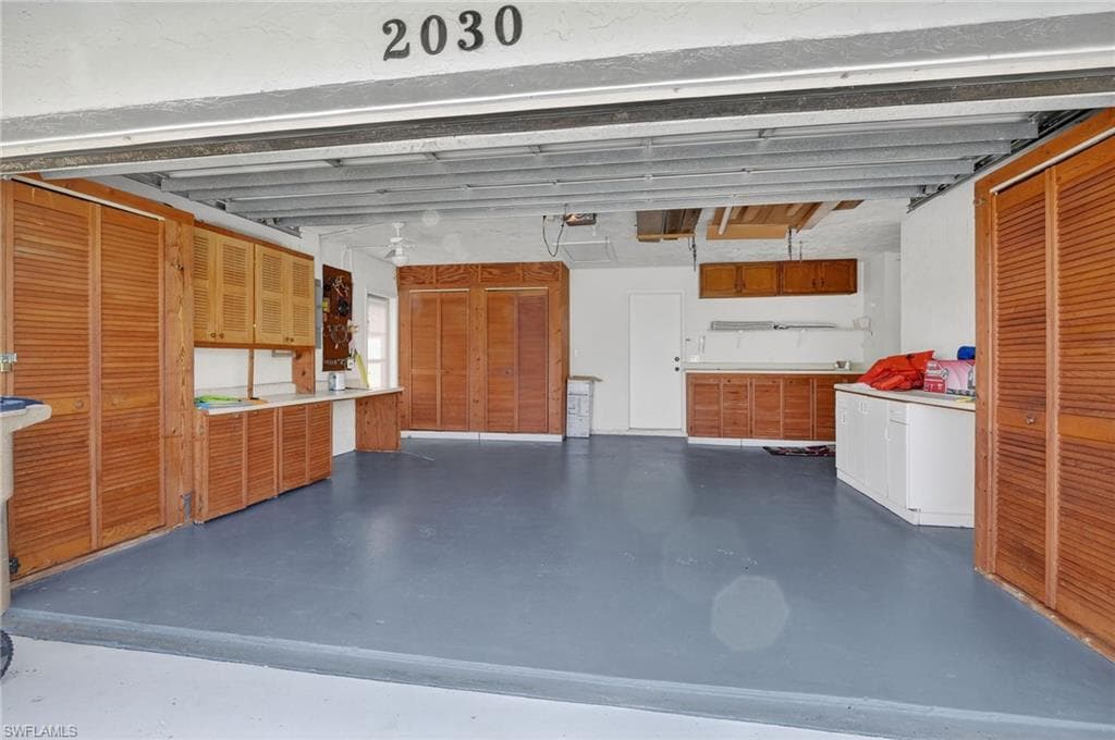 2030 25th Ter, Cape Coral, FL 33904-40