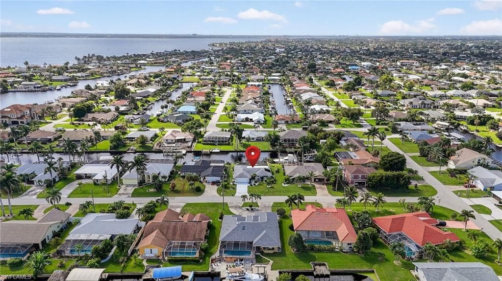 2030 25th Ter, Cape Coral, FL 33904-47