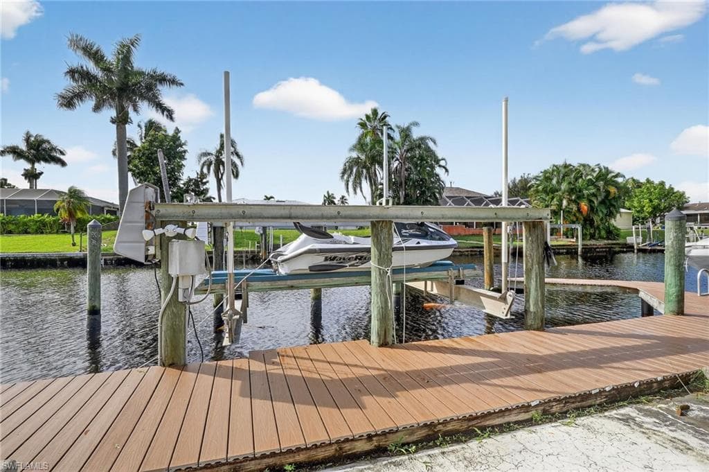 2030 25th Ter, Cape Coral, FL 33904-4