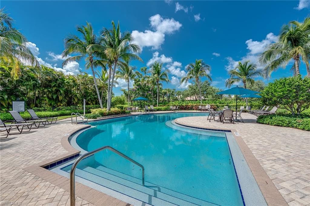 9134 Cherry Oaks Ln 102, Naples, FL 34114-25