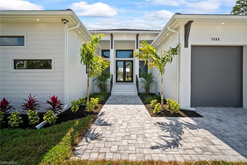 1385 Merrimac Ave, Marco Island, FL 34145-2