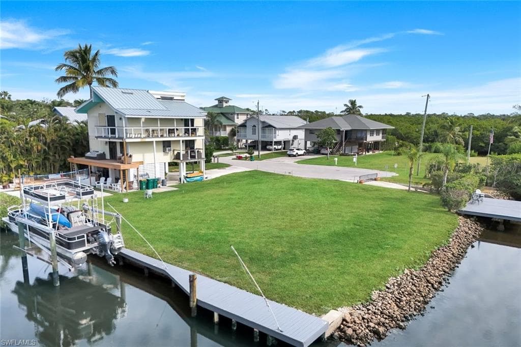 1277 Grand Canal Dr, Naples, FL 34110-8