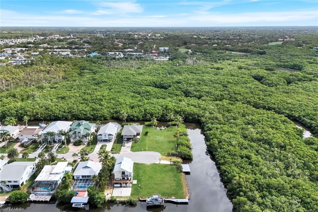 1277 Grand Canal Dr, Naples, FL 34110-18