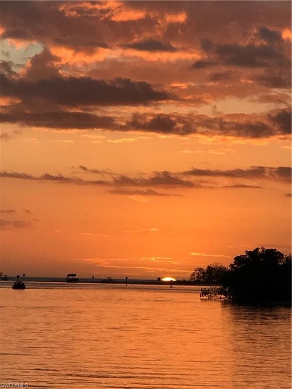 1277 Grand Canal Dr, Naples, FL 34110-26