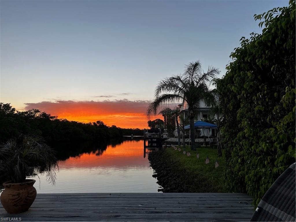 1277 Grand Canal Dr, Naples, FL 34110-29