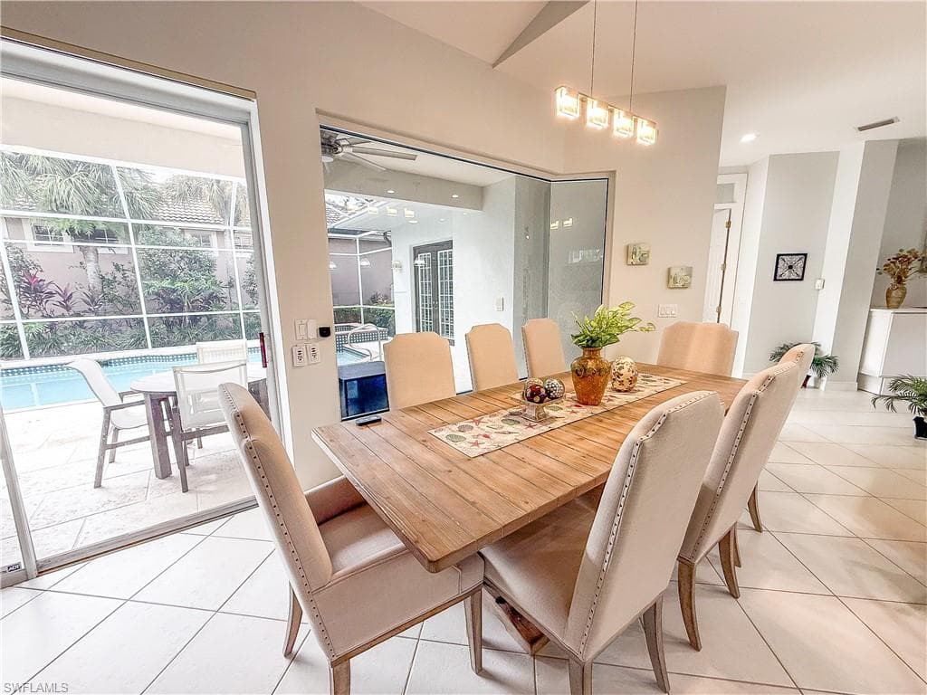 516 Eagle Creek Dr, Naples, FL 34113-9