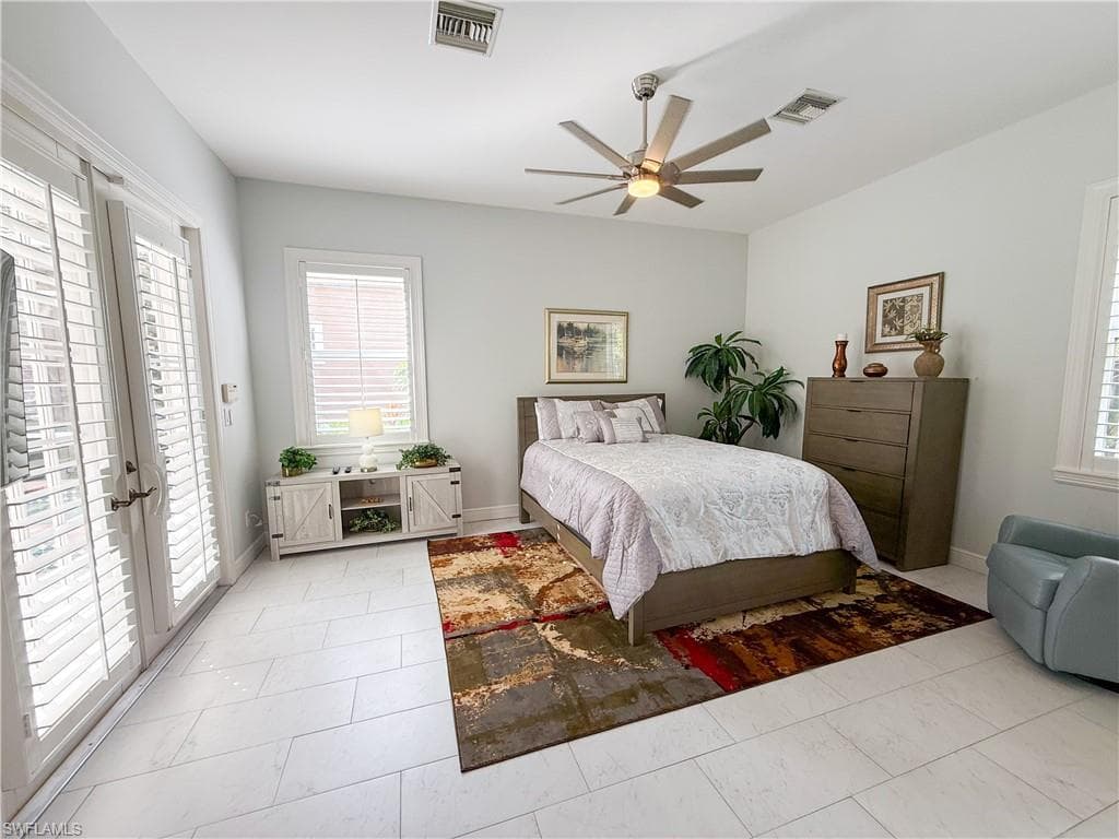 516 Eagle Creek Dr, Naples, FL 34113-15