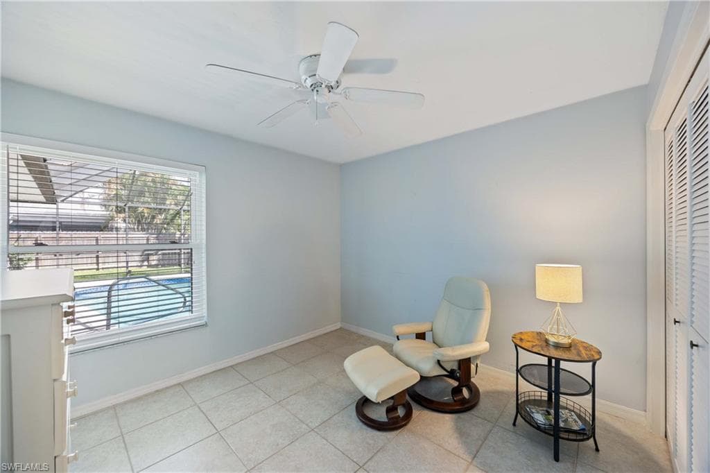 10381 Regent Cir, Naples, FL 34109-16