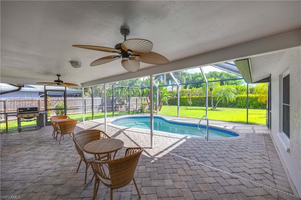 10381 Regent Cir, Naples, FL 34109-20