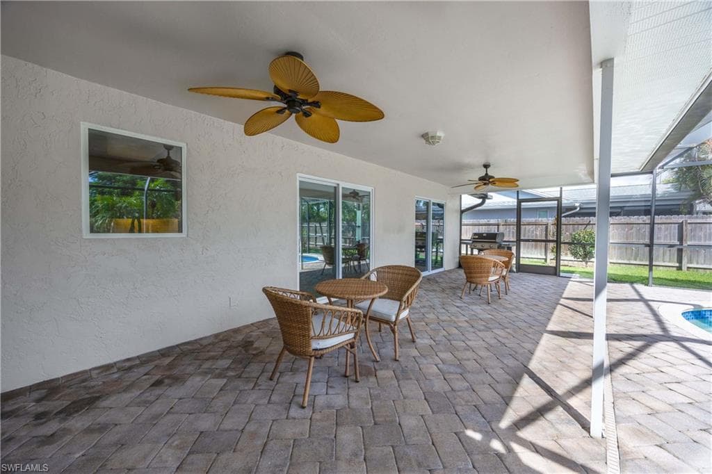 10381 Regent Cir, Naples, FL 34109-25