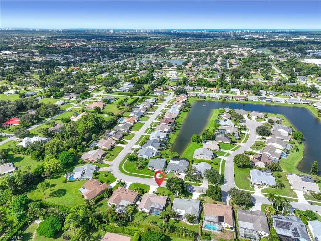10381 Regent Cir, Naples, FL 34109-29