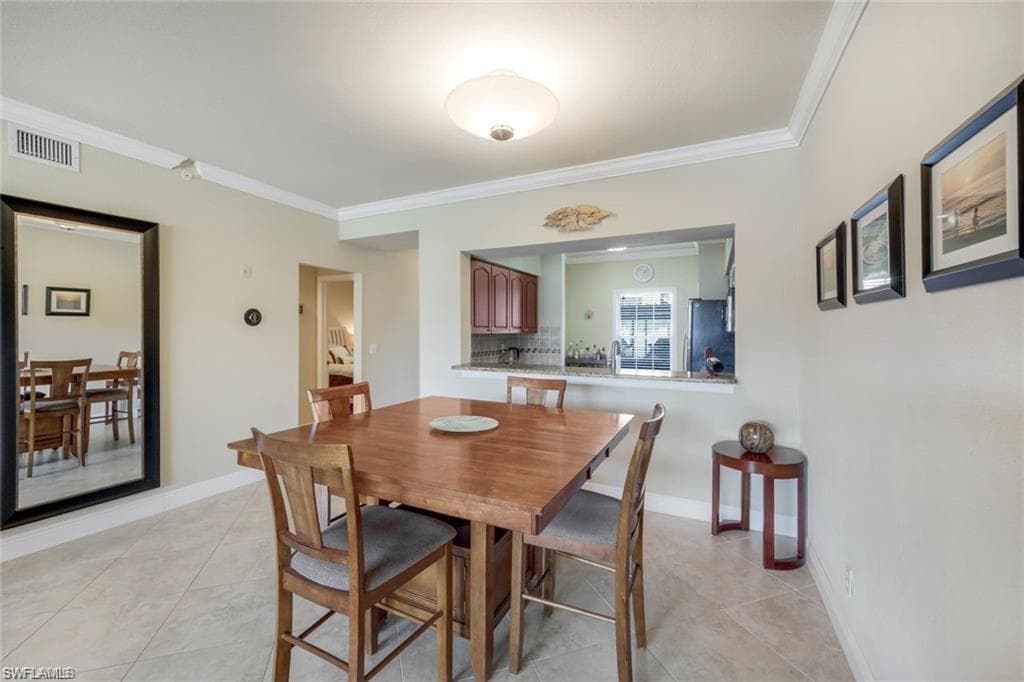 3250 Cypress Glen Way 404, Naples, FL 34109-14