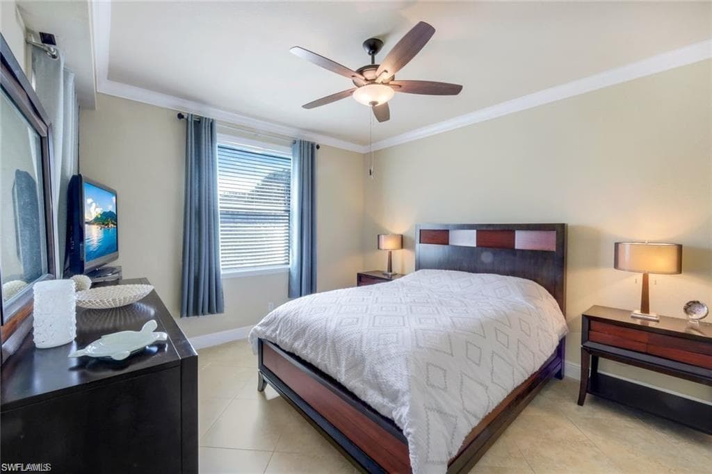 3250 Cypress Glen Way 404, Naples, FL 34109-16