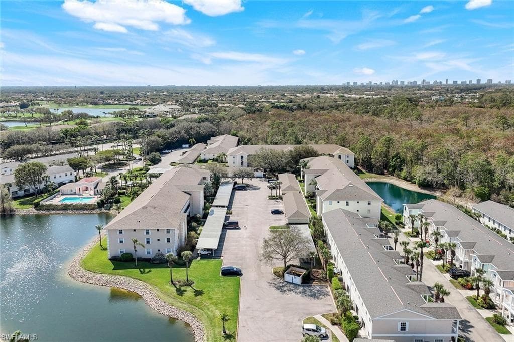 3250 Cypress Glen Way 404, Naples, FL 34109-28