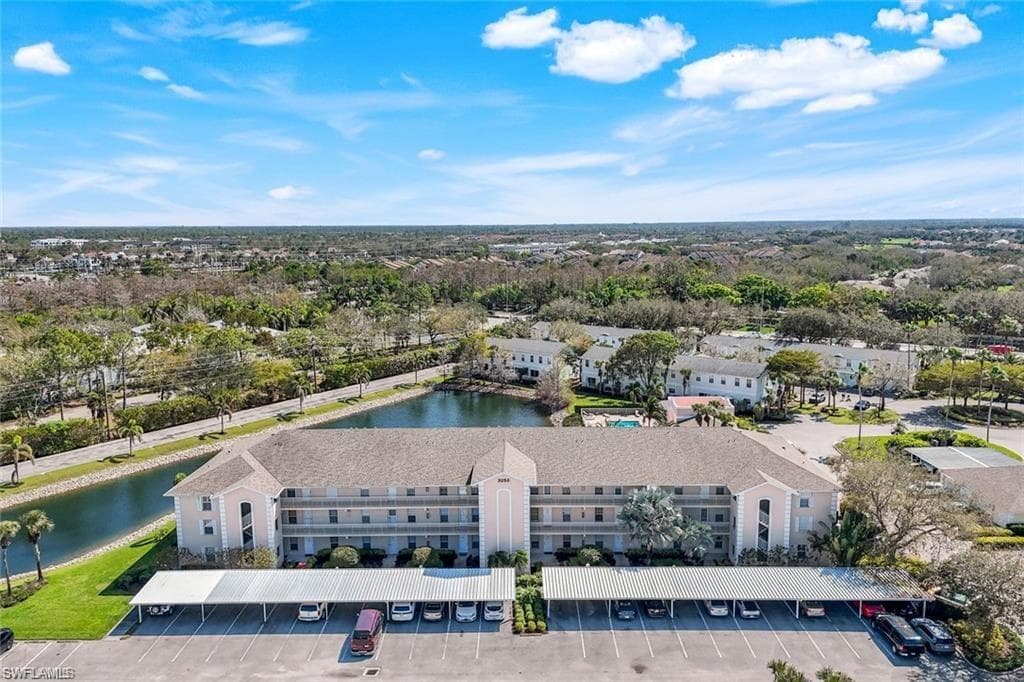 3250 Cypress Glen Way 404, Naples, FL 34109-4