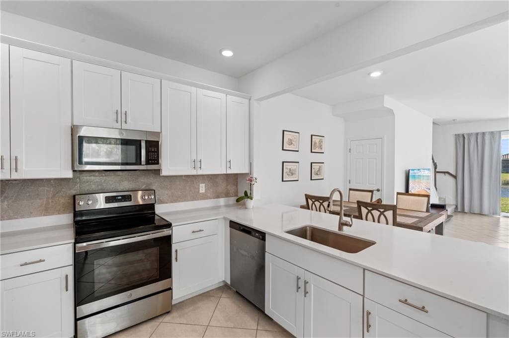 2850 Blossom Way, Naples, FL 34120-17