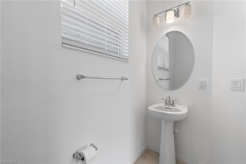 2850 Blossom Way, Naples, FL 34120-25