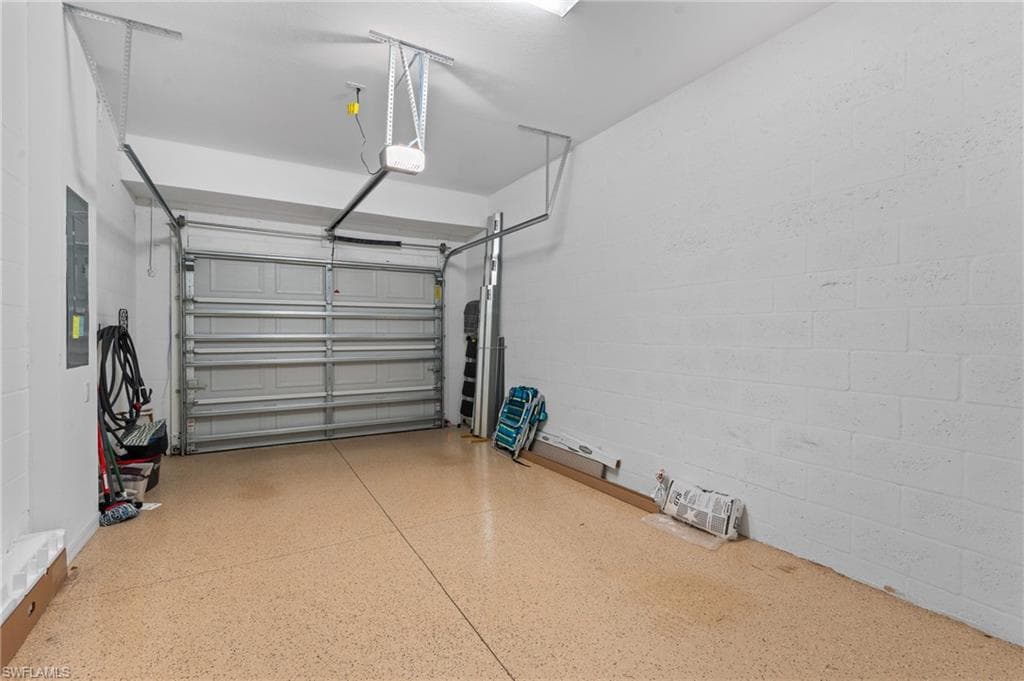 2850 Blossom Way, Naples, FL 34120-31