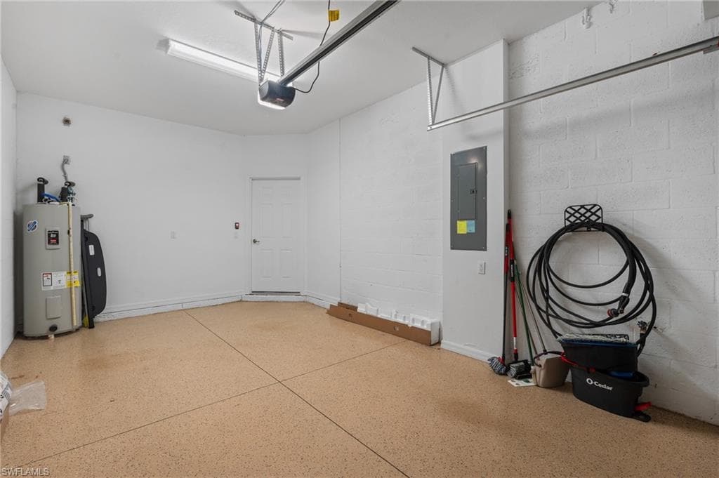 2850 Blossom Way, Naples, FL 34120-32