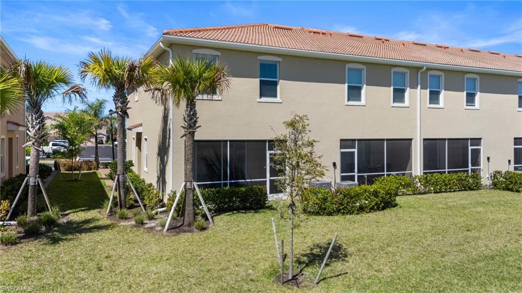 2850 Blossom Way, Naples, FL 34120-34