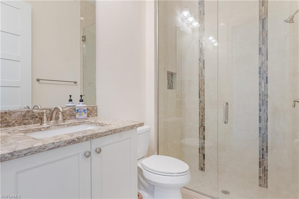 6424 Pembroke Way, Naples, FL 34113-17