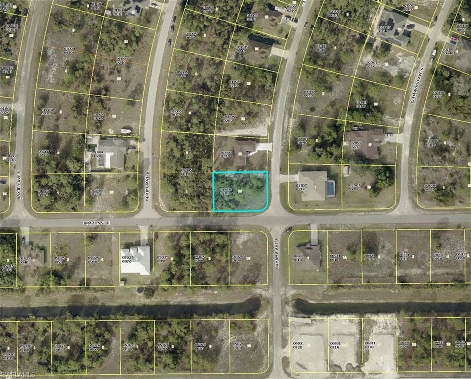 734 Bahama Ave S, Lehigh Acres, FL 33974-3