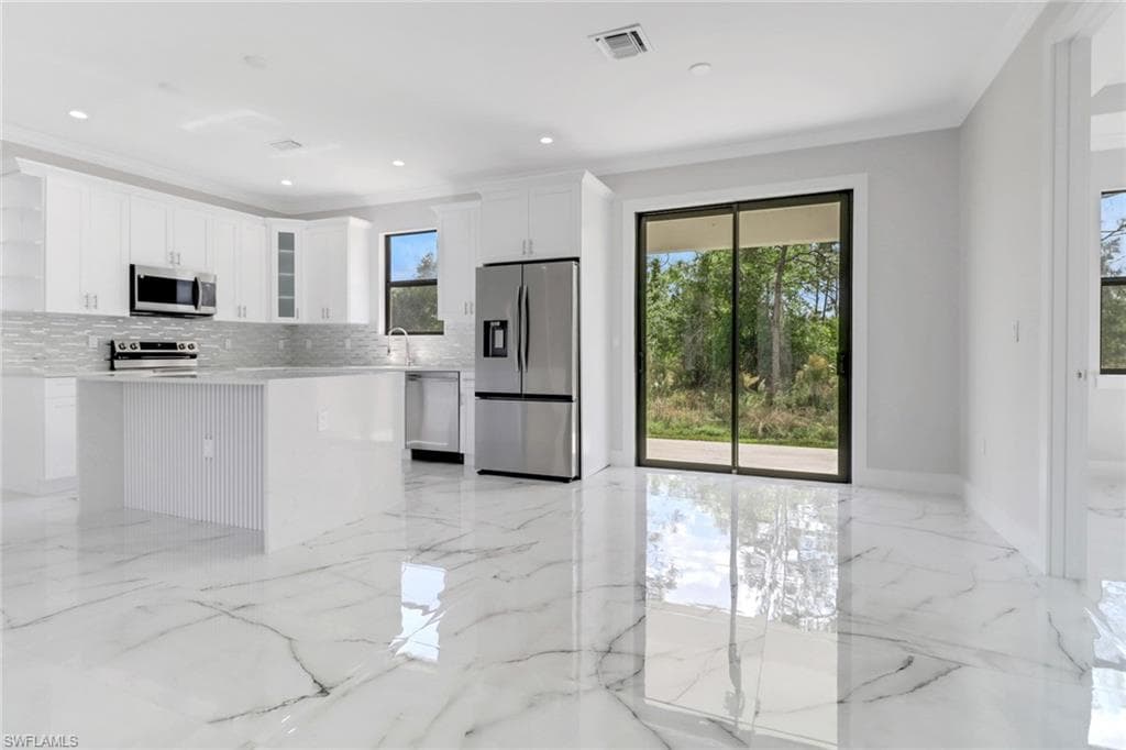 2741 39th Ave NE, Naples, FL 34120-10