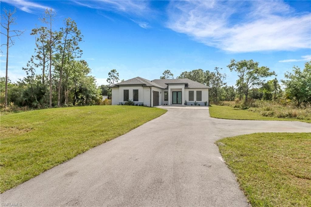 2741 39th Ave NE, Naples, FL 34120-3