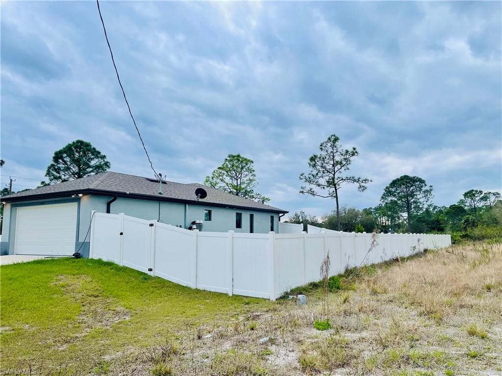 1703 Edison Ave, Lehigh Acres, FL 33972-9