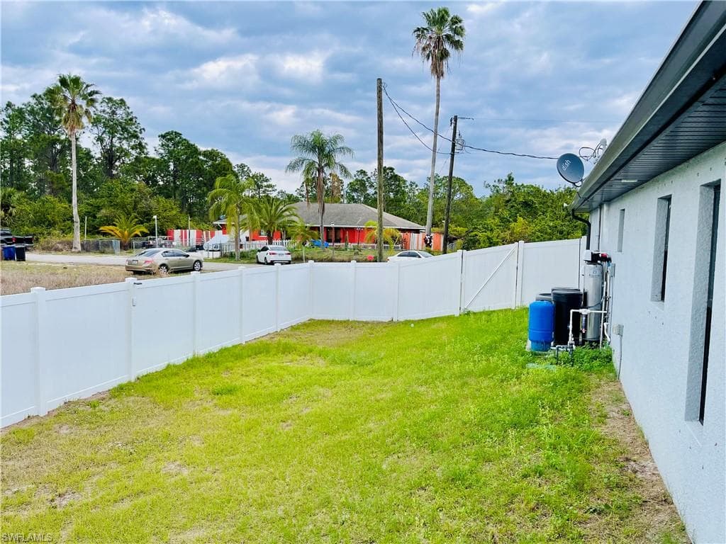 1703 Edison Ave, Lehigh Acres, FL 33972-43
