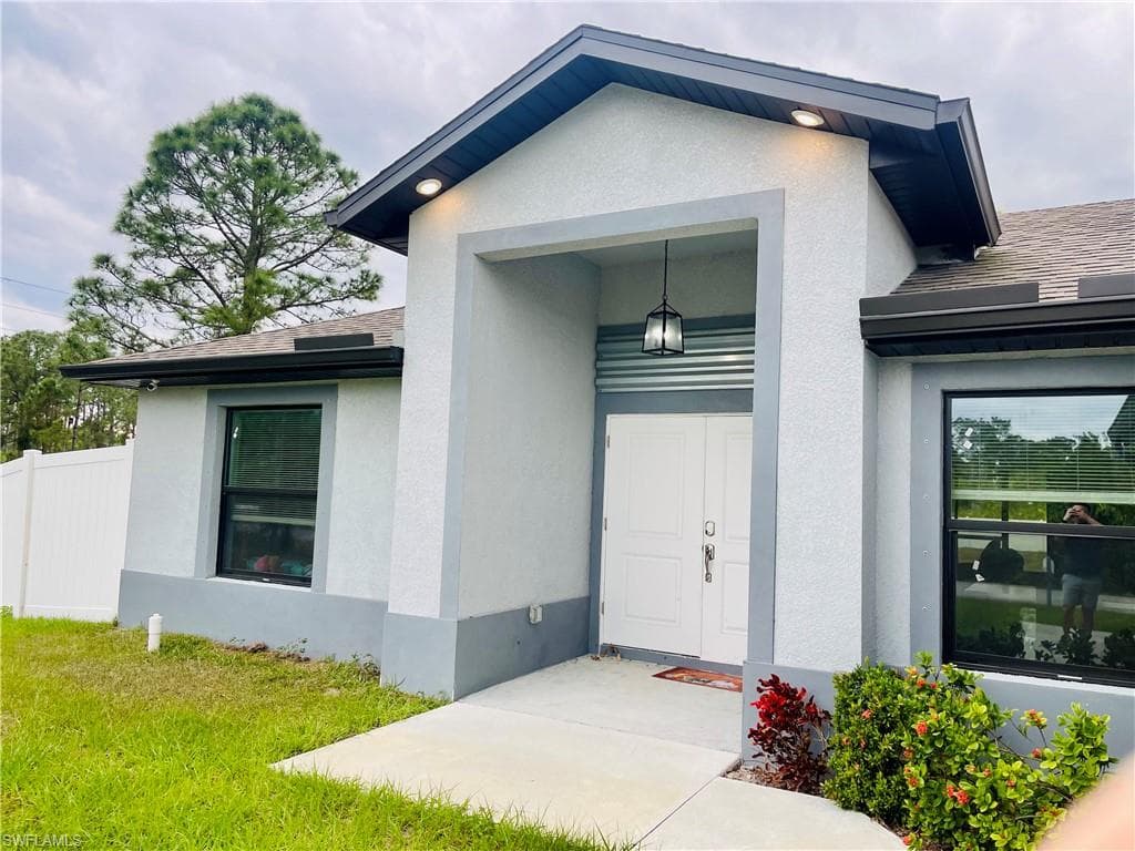 1703 Edison Ave, Lehigh Acres, FL 33972-4