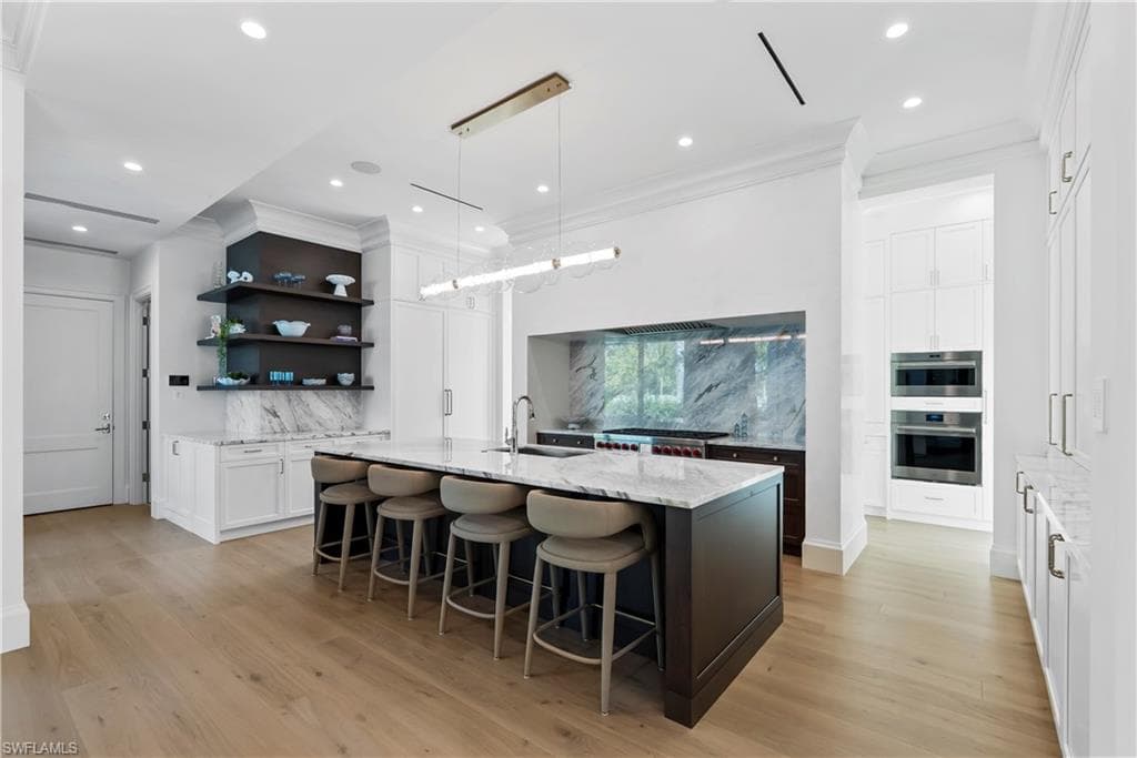 285 Central Ave, Naples, FL 34102-11