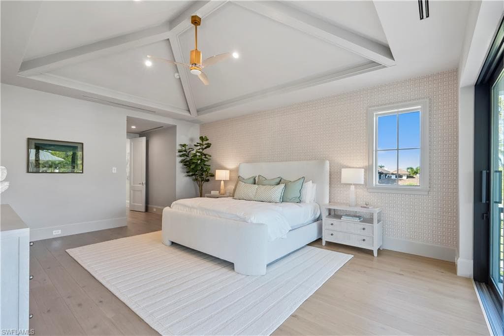 285 Central Ave, Naples, FL 34102-24