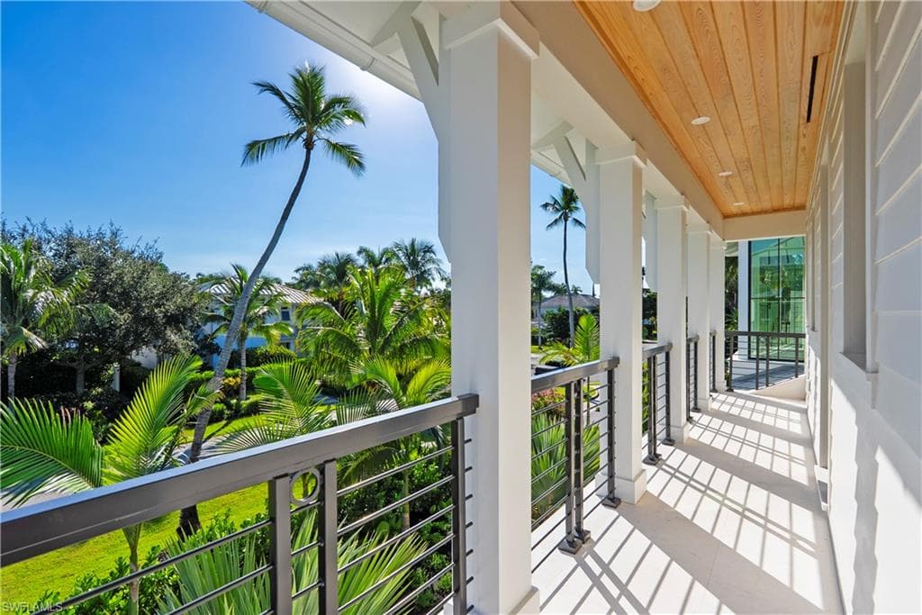 285 Central Ave, Naples, FL 34102-27