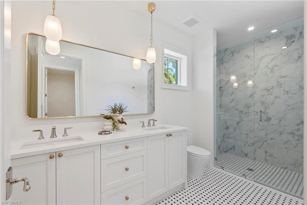 285 Central Ave, Naples, FL 34102-28