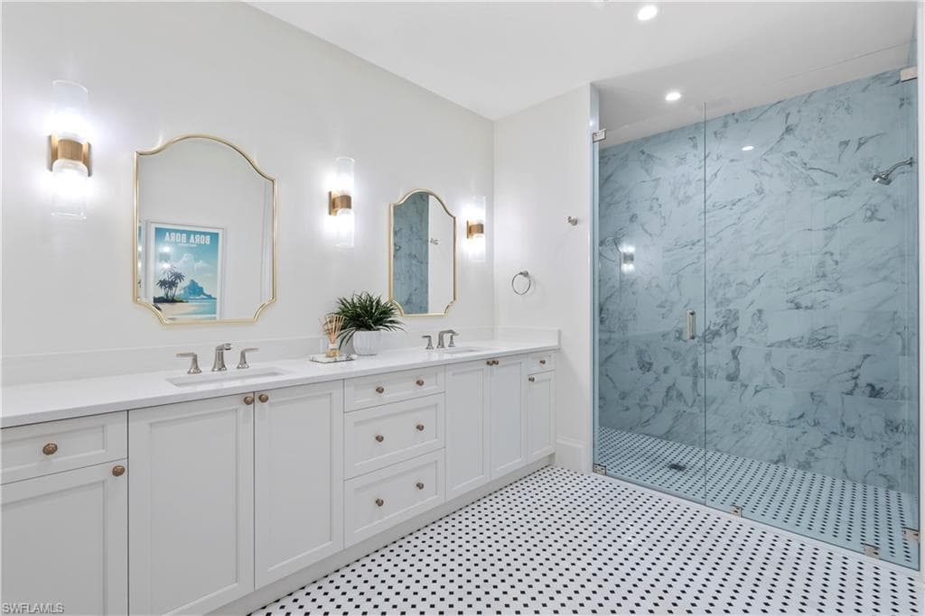 285 Central Ave, Naples, FL 34102-30