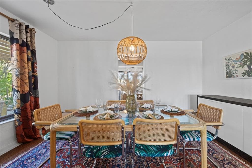 10602 Vanderbilt Dr, Naples, FL 34108-13