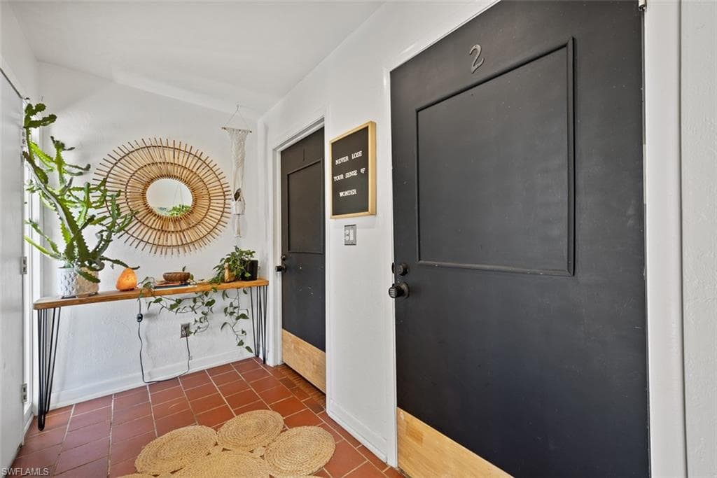 10602 Vanderbilt Dr, Naples, FL 34108-24