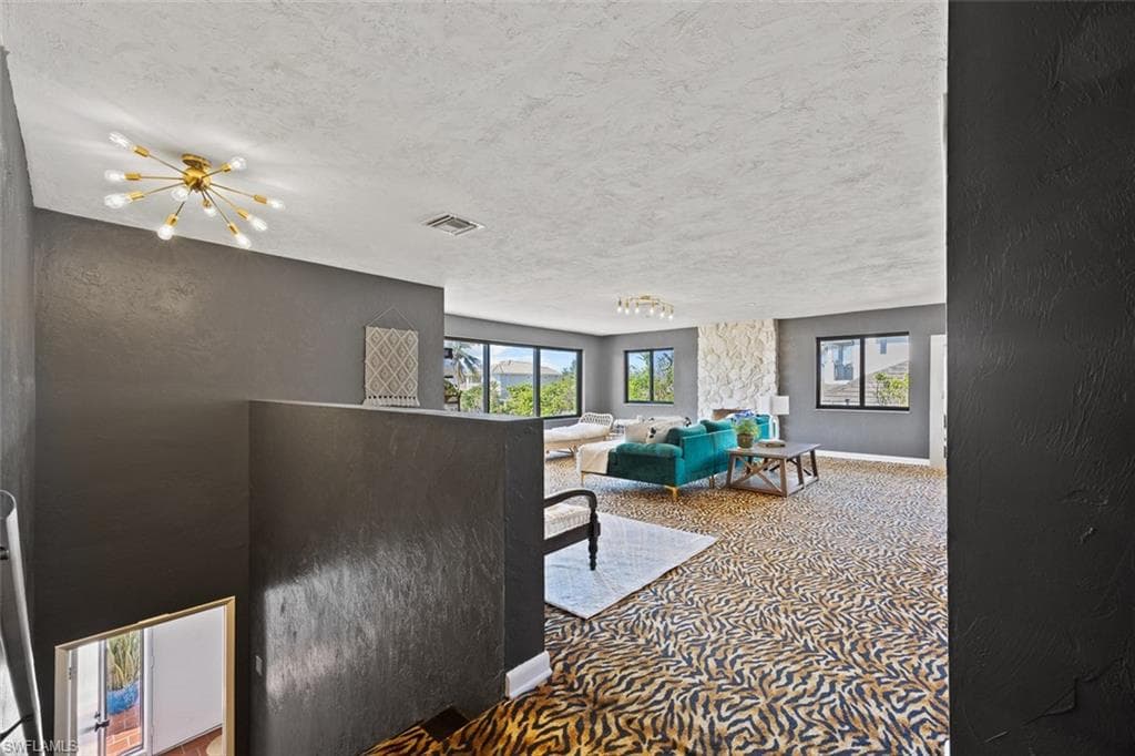 10602 Vanderbilt Dr, Naples, FL 34108-25