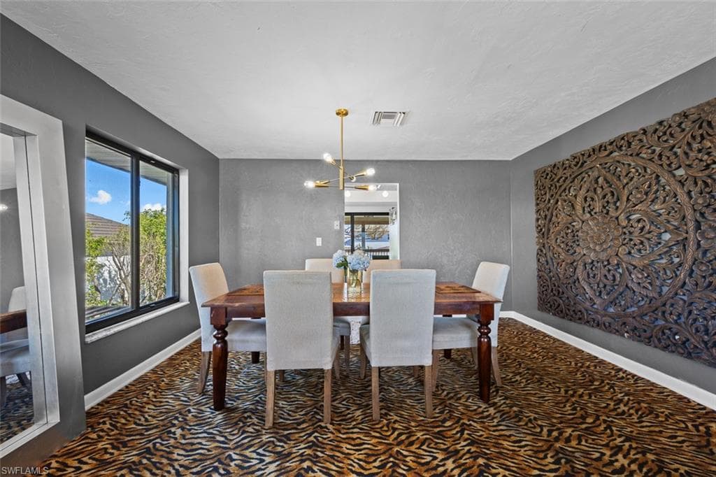 10602 Vanderbilt Dr, Naples, FL 34108-27