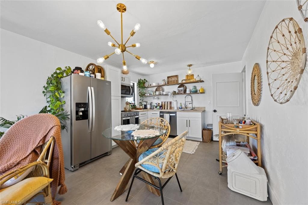 10602 Vanderbilt Dr, Naples, FL 34108-40