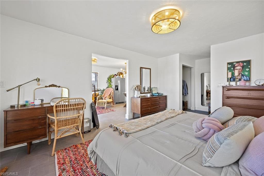 10602 Vanderbilt Dr, Naples, FL 34108-43